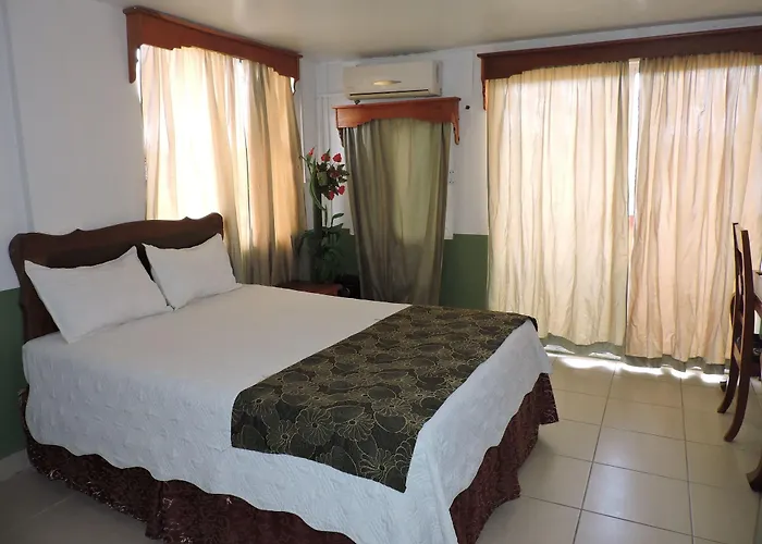 Hotel Spindrift 2*